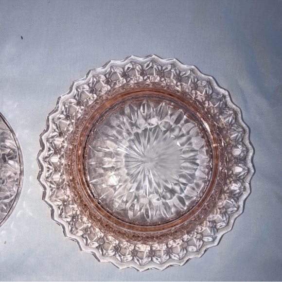 Vintage Pink Depression Glass Round Covered Butter Dish - Diamond Point - Picture 4 of 13